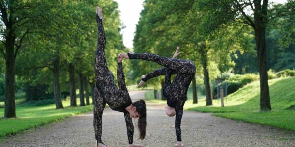 Acrobatic-Performers-In-Park