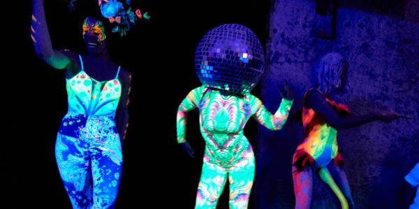 Glow-Performers-For-Stage-Shows