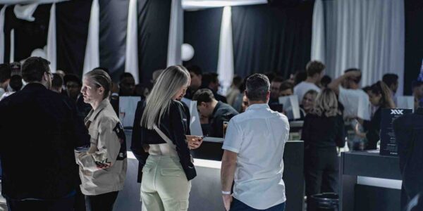 Guests-Networking-at-Influencer-Party