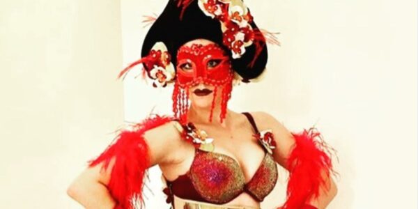Masquerade-Roaming-Entertainment