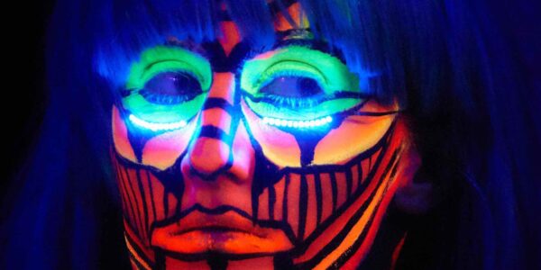 Performer-With-LED-Light-Make-Up