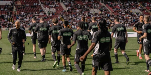 Sidemen-Charity-Football-Match-2022-Sidemen-FC-Going-On-Pitch