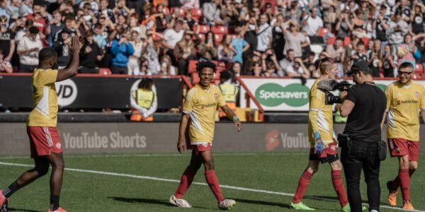 Sidemen-Charity-Football-Match-2022-YouTube-Allstars-Going-On-Pitch
