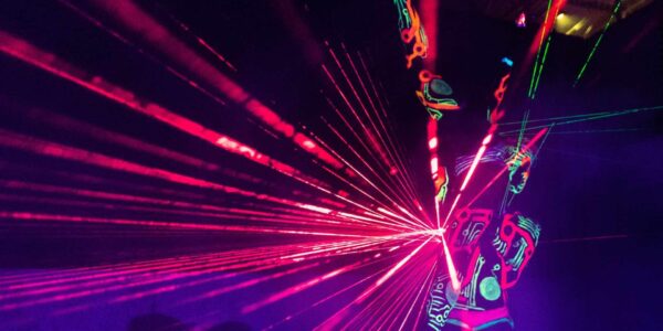 UV-Laser-Dance-Performers