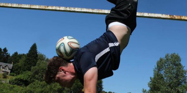 Professional-Football-Freestyle-Performer