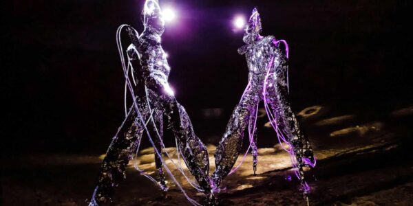 Alien-Themed-Stilt-Performers