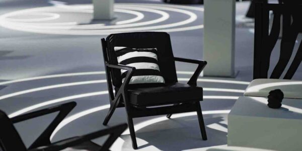 Black-and-White-Dream-Circus-Furniture