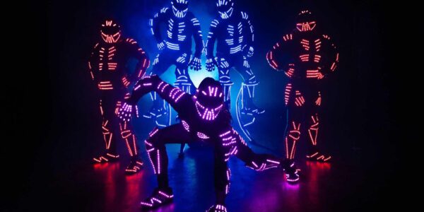 Glow-Performers-In-Dance-Group