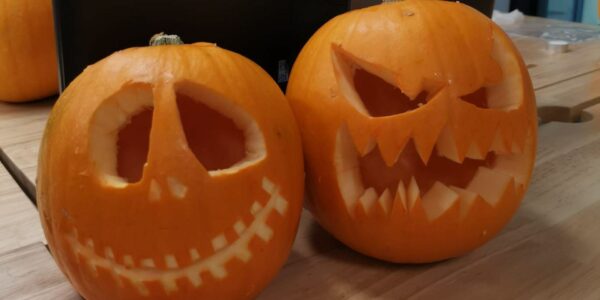 Halloween-Pumpkin-Carving-Experience