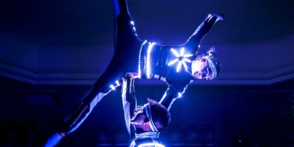 Hand-Balancing-LED-Act