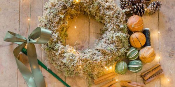 Seasonal-Wreath-Making-Experience