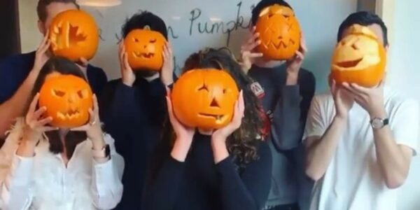 Team-Building-Pumpkin-Carving