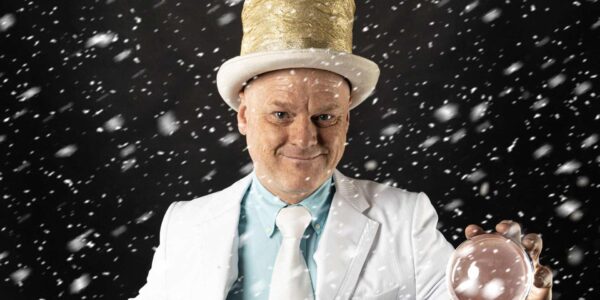 Winter-Wonderland-Juggler-For-Hire