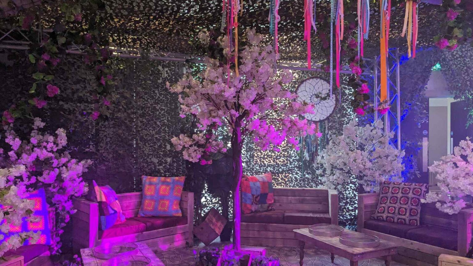How To Host a Company Summer Party | 8 Steps | An Essential Guide