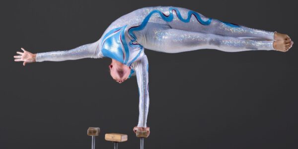 Icy-Themed-Hand-Balancer