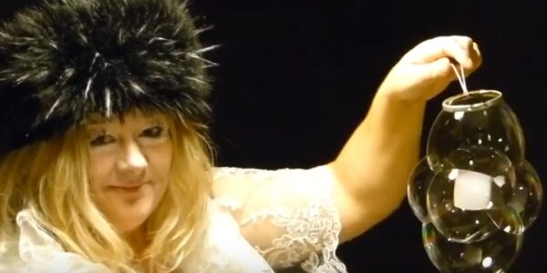 Snow-Queen-Bubble-Act-Performer