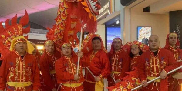 Dragon-Dancers-Posing-At-Retail-Event
