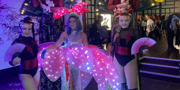 Chinese-New-Year-Stilt-Performers-With-Meet-And-Greet-Acts