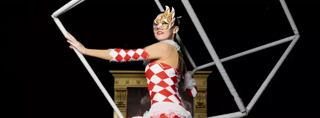 Aerial-Cube-Performer-In-Candy-Theme Aerial-Cube-Performer-In-Candy-Theme