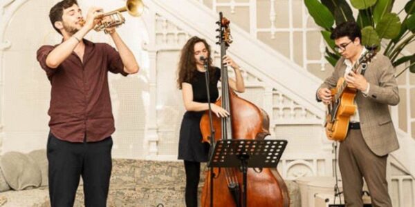 Dynamic_Jazz_Band_Playing