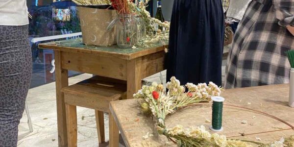 Dried-Wreath-Making-Experience