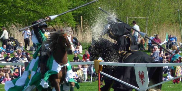 Medieval-Jousting-On-Horses