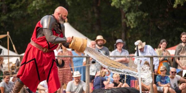 Medieval-Water-Throwing