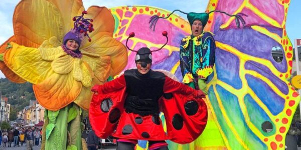 Spring-Themed-Stilt-Walking-Performers
