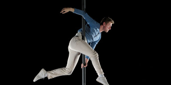 Circus-Aerial-Fly-Pole-Act