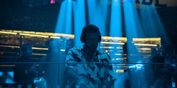 Corporate-Event-DJ-Blue-Beams