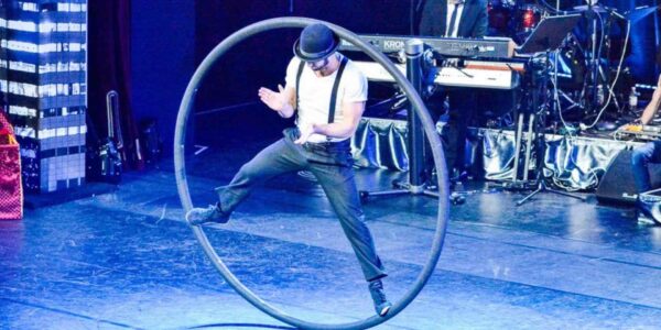 Cyr-Wheel-Act-In-Ring