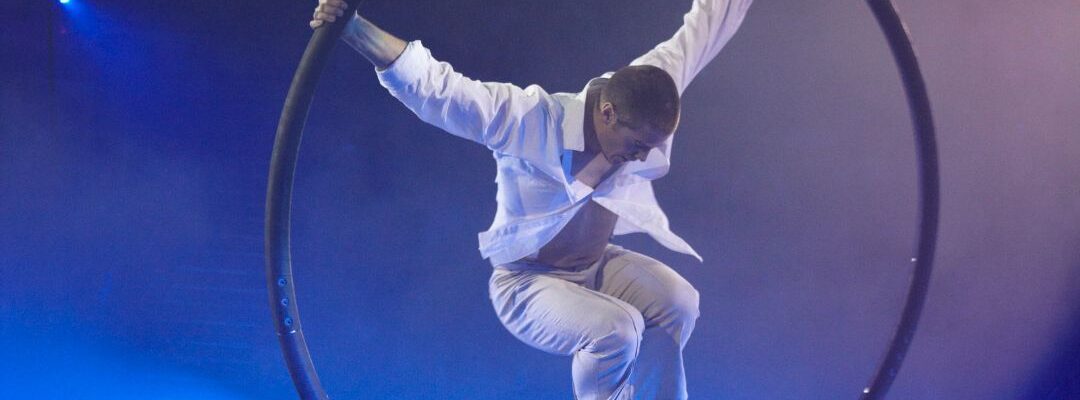 Cyr-Wheel-Performer-Jump Cyr-Wheel-Performer-Jump