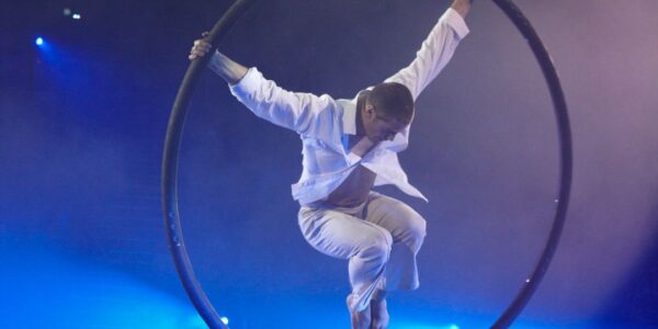 Cyr-Wheel-Performer-Jump