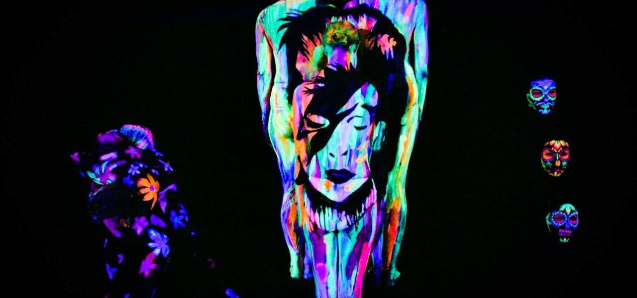 David-Bowie-UV-Reveal-Dance-Show