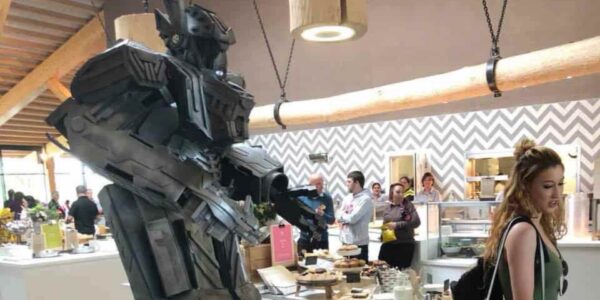 Exhibition-Vocal-Robot