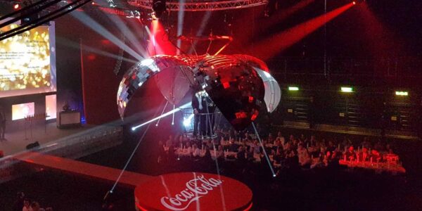 Giant-Disco-Ball-Act