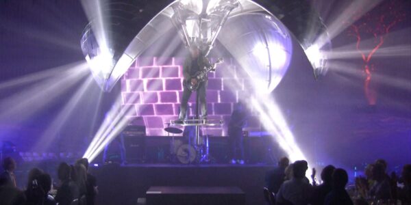 Giant-Mirror-Ball-Act-Events