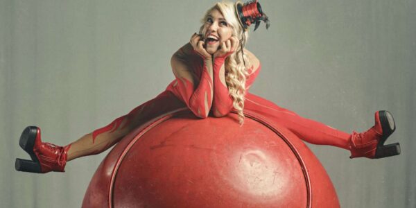 Hoop-And-Ball-Balancing-Performer-For-Hire