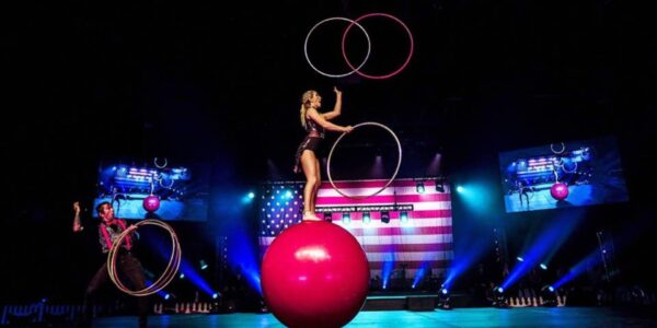 Hula-Hoop-Entertainer-Juggling-On-Balancing-Ball