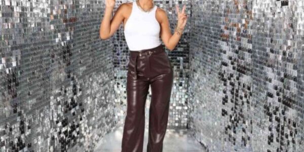 Immersive-Photo-Booth-Silver-Glitter