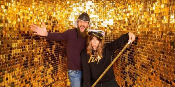 Immersive-Photo-Glitter-Gold-Booth