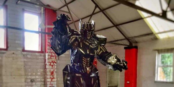Impressive-Tall-Vocal-Robot-Entertainment