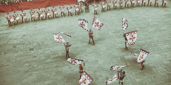 Italian-Flag-Throwing-Show