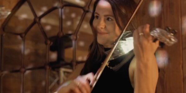 Musician-Luxury-Band-Violin