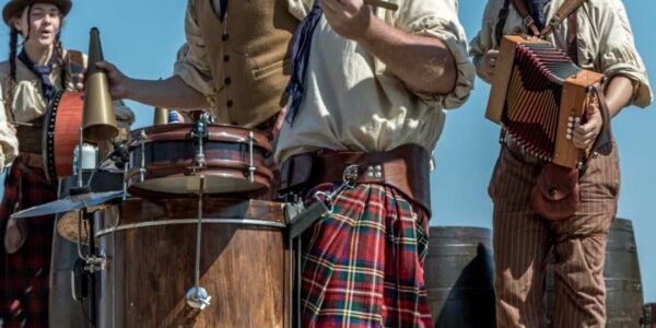 Shanty-Singing-Pirate-Band