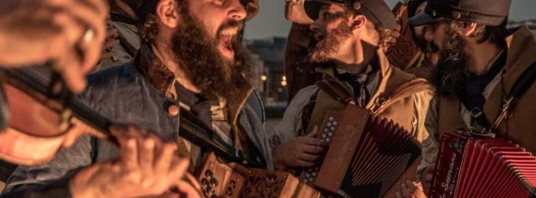 Singing-Sailors-Shanty-Band Singing-Sailors-Shanty-Band