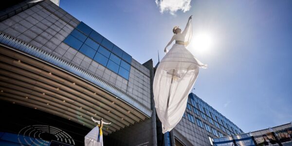 Sway-Pole-Act-Canada