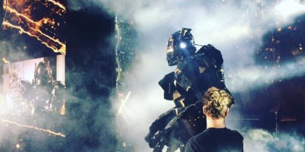 The-Vocal-Robot-Going-On-Stage-BGT
