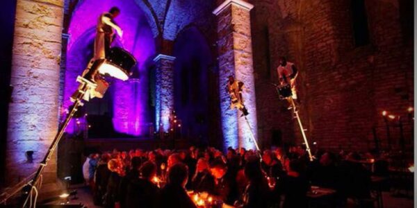 Vertical-Drummers-For-Indoor-Events