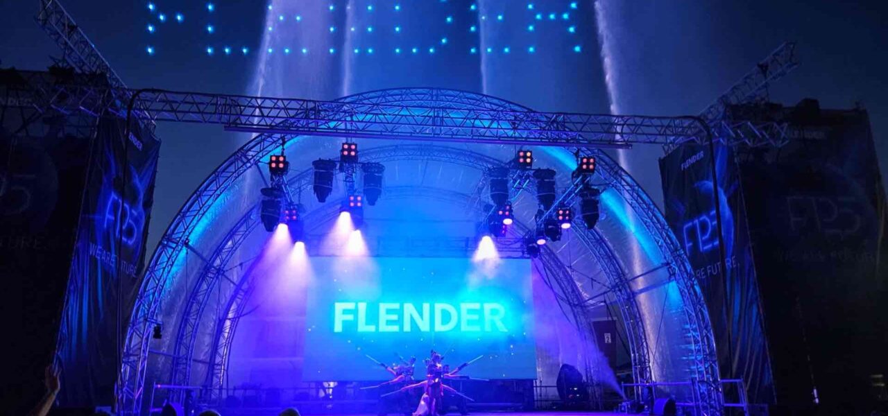 Flender-Drone-Show-Production-On-Stage